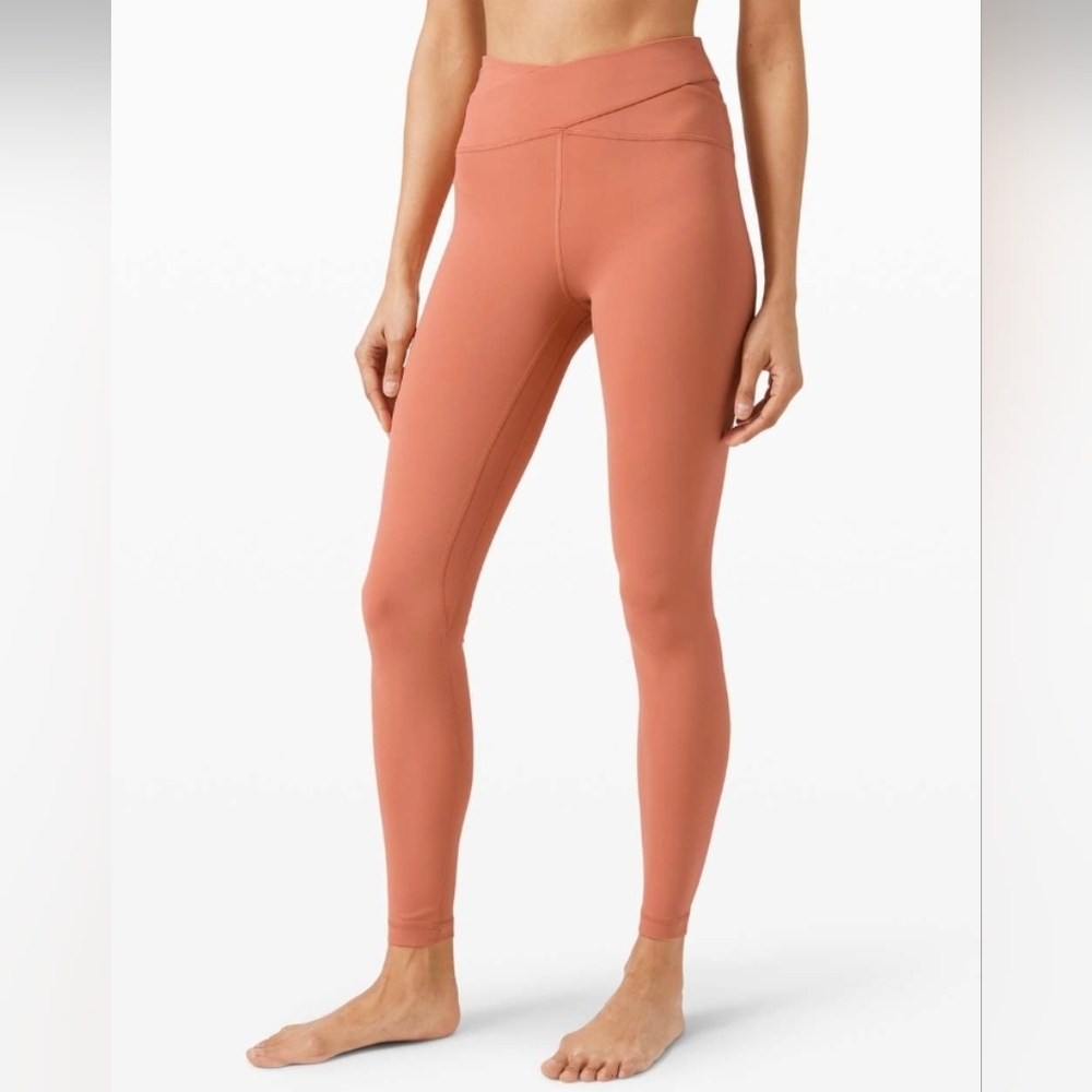 # 438 Lululemon Aligned Angles Super High Rise Tight 28"